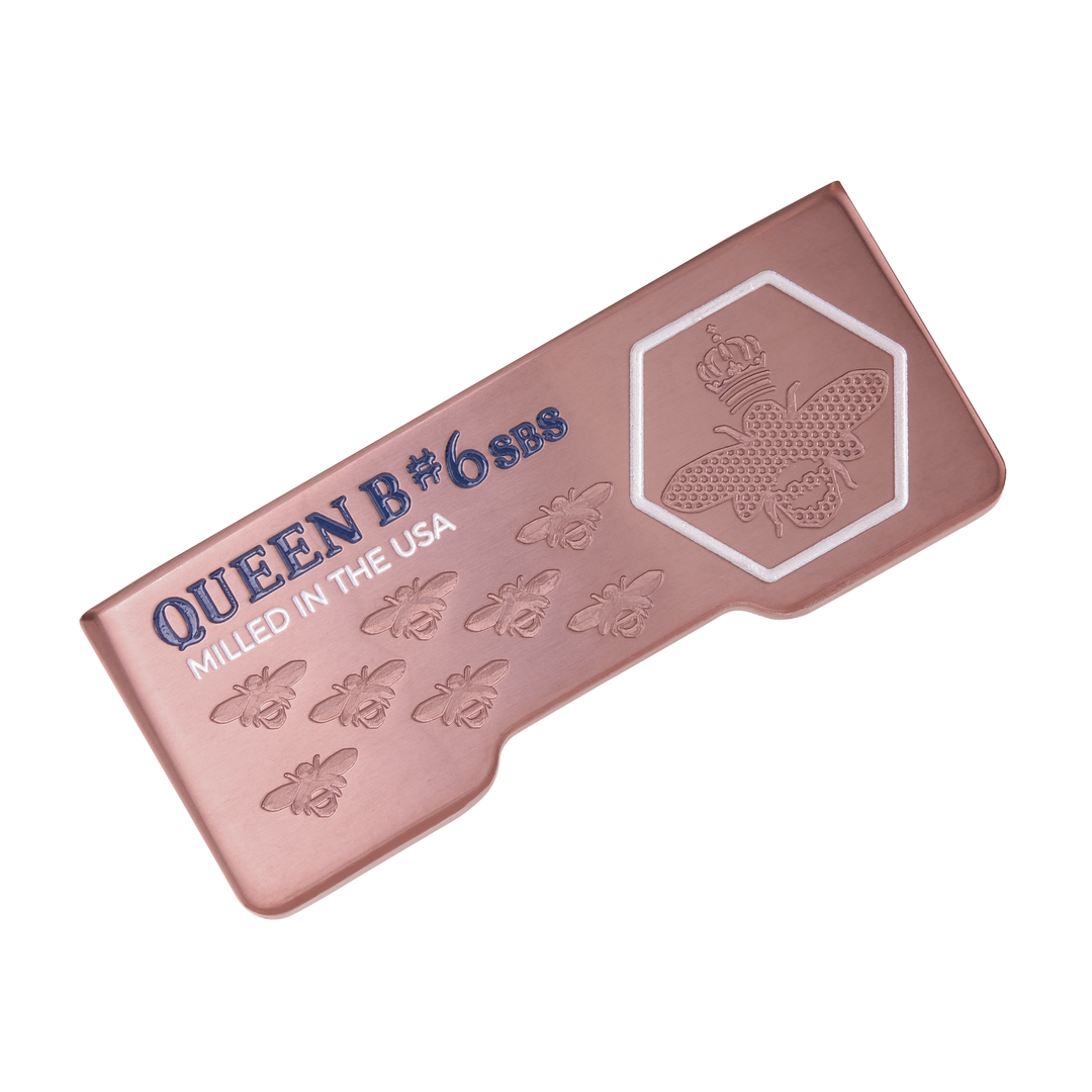 Queen B 6 Slotback Slant Putter-toehang